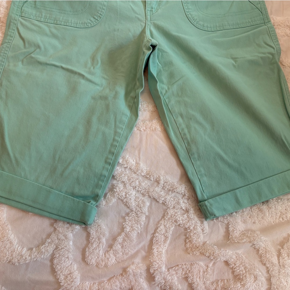 Bandolino Mint Green Women's Kimberly Bermuda Shorts - Picture 3 of 6